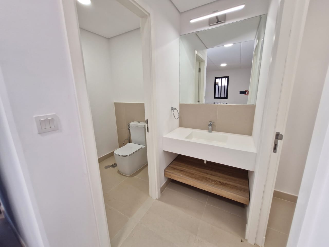 🏡 *Luxury Villa in Sedra – Roshn*   ✨ 300 m² Modern Villa | Elegance Meets Functionality 